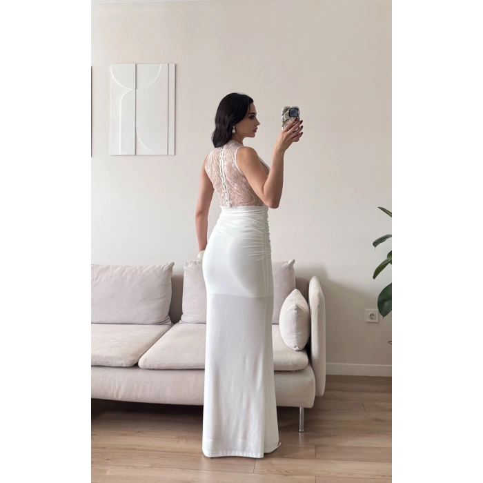 Degaje Yaka Dantel Detay Elbise - BEYAZ