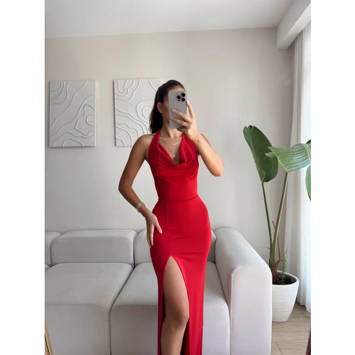 Degaje Yaka Derin Yırtmaç Elbise - KIRMIZI