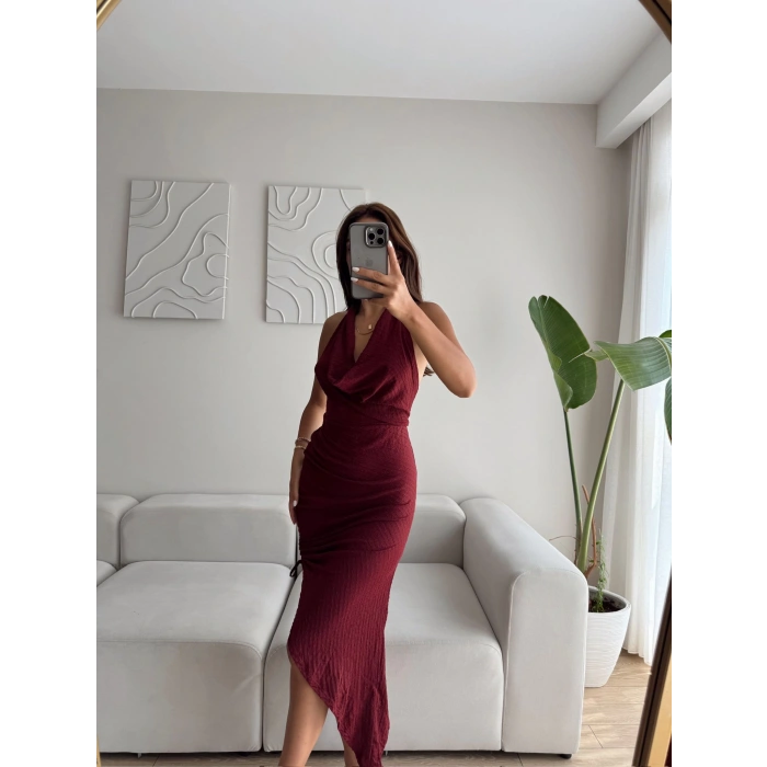 Degaje Yaka Yan Büzgü Elbise - BORDO