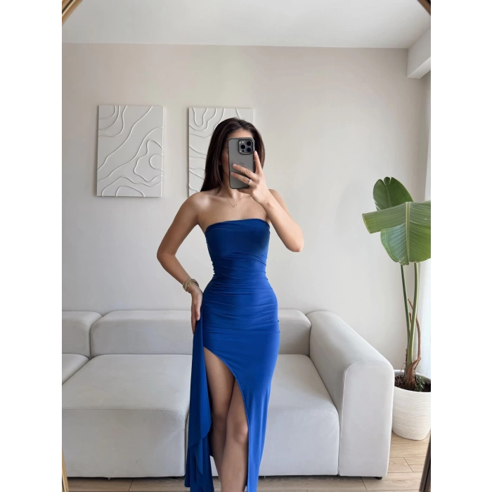 Derin Yırtmaç Straplez Elbise - SAKS MAVİSİ