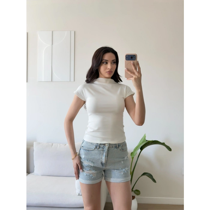 Dik Yaka Modal Crop - BEYAZ
