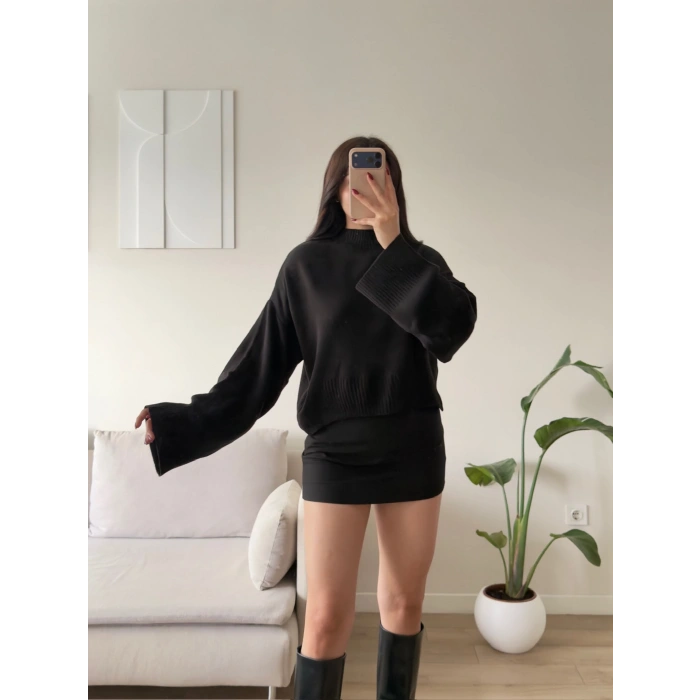 Dik Yaka Oversize Triko Kazak - SİYAH