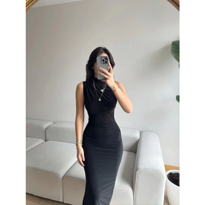 Dik Yaka Pileli | Yırtmaç Detay Uzun Elbise-SİYAH