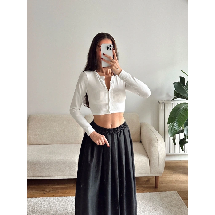 Düğme Detay Crop - BEYAZ