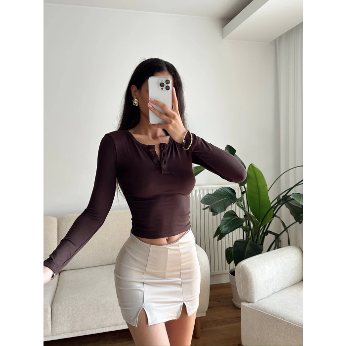 Düğmeli Buzzy Kumaş Crop - KAHVE