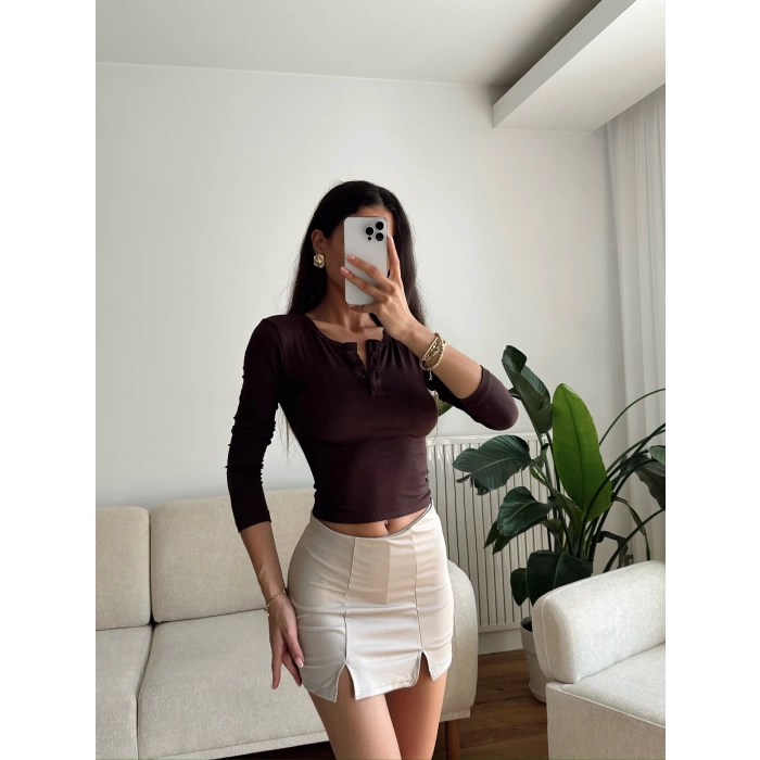 Düğmeli Buzzy Kumaş Crop - KAHVE