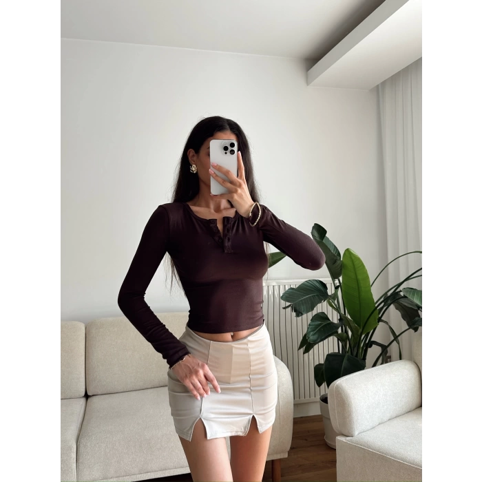 Düğmeli Buzzy Kumaş Crop - KAHVE