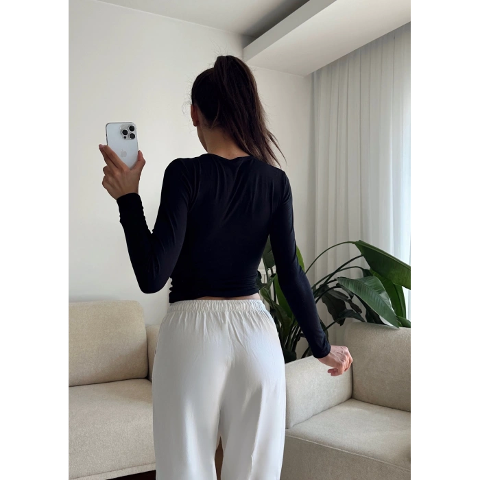 Düğmeli Buzzy Kumaş Crop - SİYAH