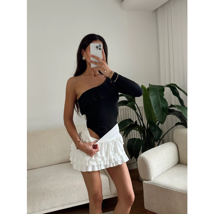 Fırfırlı Tek Omuz Bodysuit - SİYAH