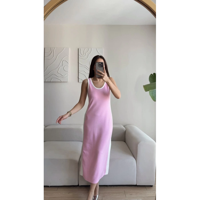 Garnili Yan Yırtmaç Elbise - PEMBE