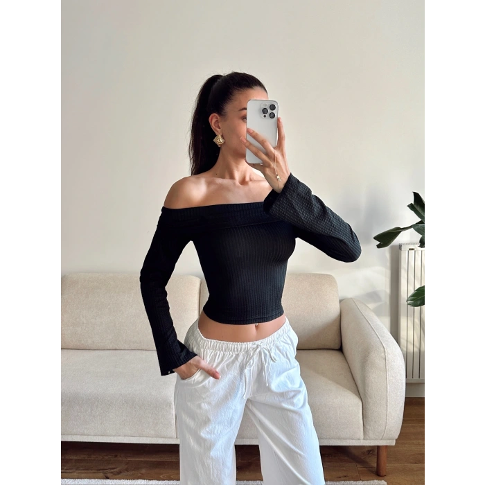 Gofre Madonna Yaka Crop - SİYAH