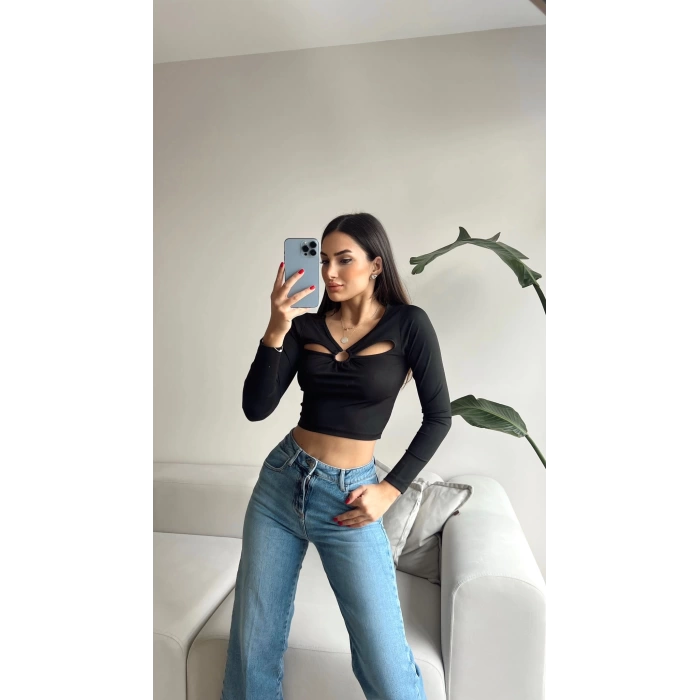 Göğüs Halka Detay Crop Bluz-SİYAH