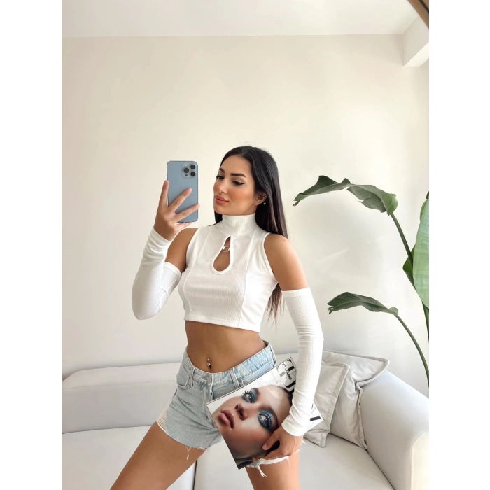 Göğüs Halka Omuz Detay Crop-BEYAZ