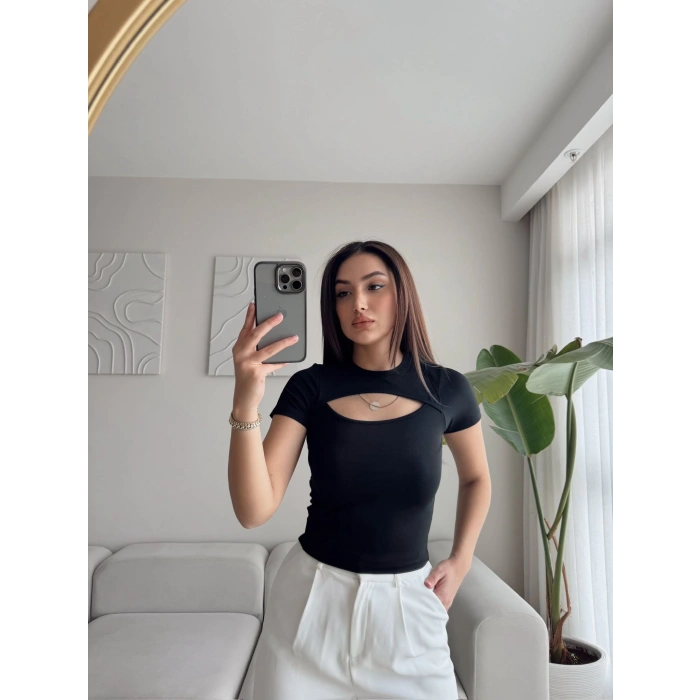Göğüs Pencere Crop - SİYAH