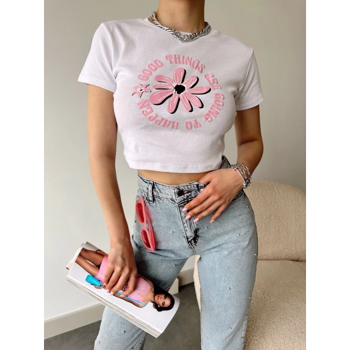 Good Things Are Going To Happen Crop T-shirt-BEYAZ