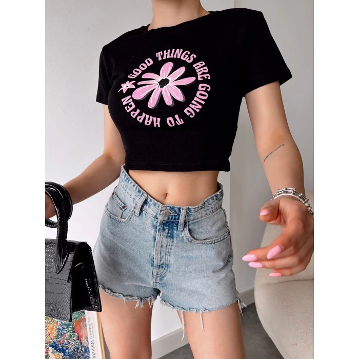 Good Things Are Going To Happen Crop T-shirt-SİYAH