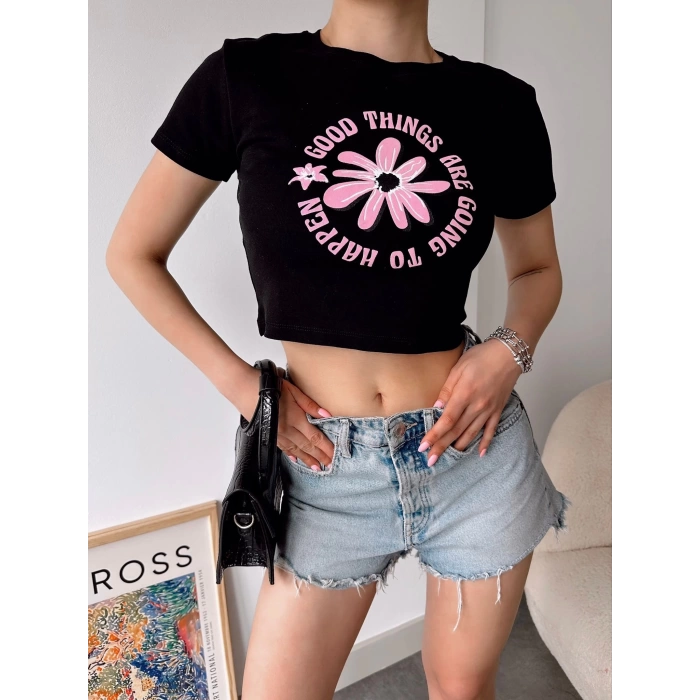 Good Things Are Going To Happen Crop T-shirt-SİYAH
