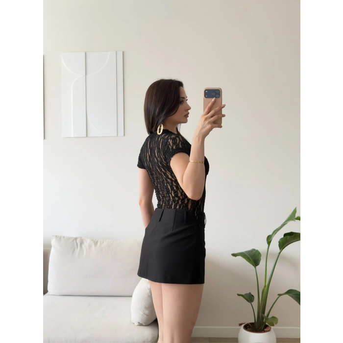 Güpürlü V Yaka Bodysuit - SİYAH