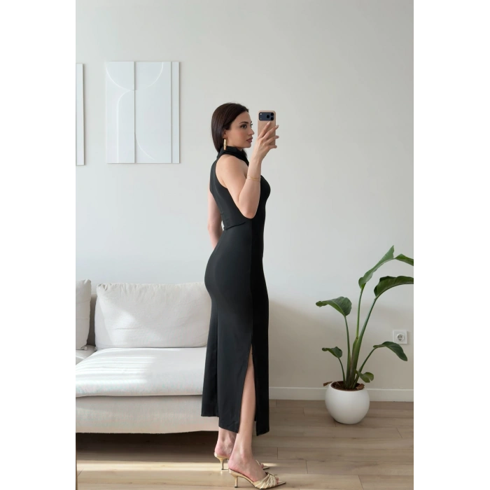 Halter Yaka Aksesuar Elbise - SİYAH