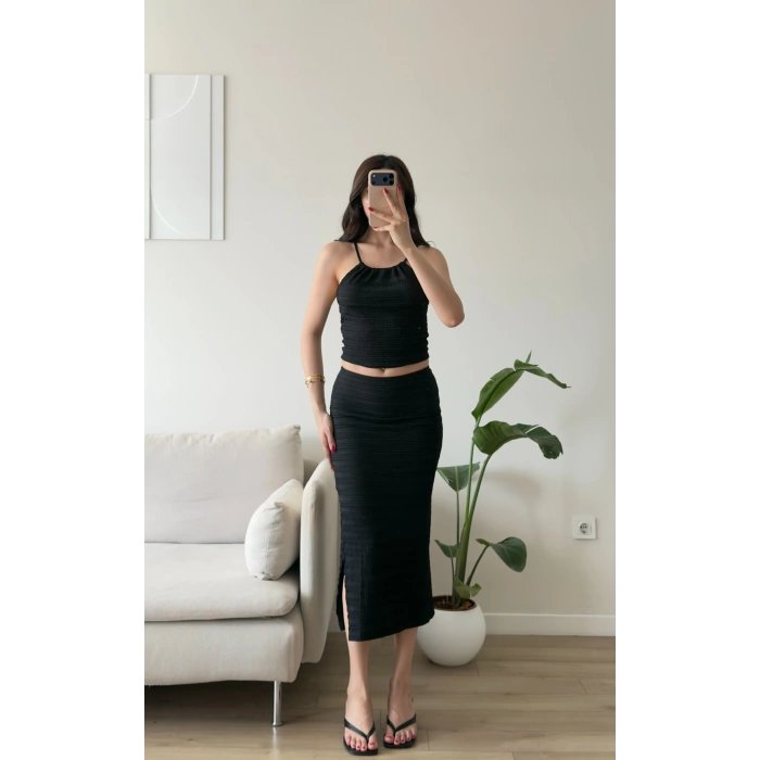 Halter Yaka Etekli Takım - SİYAH