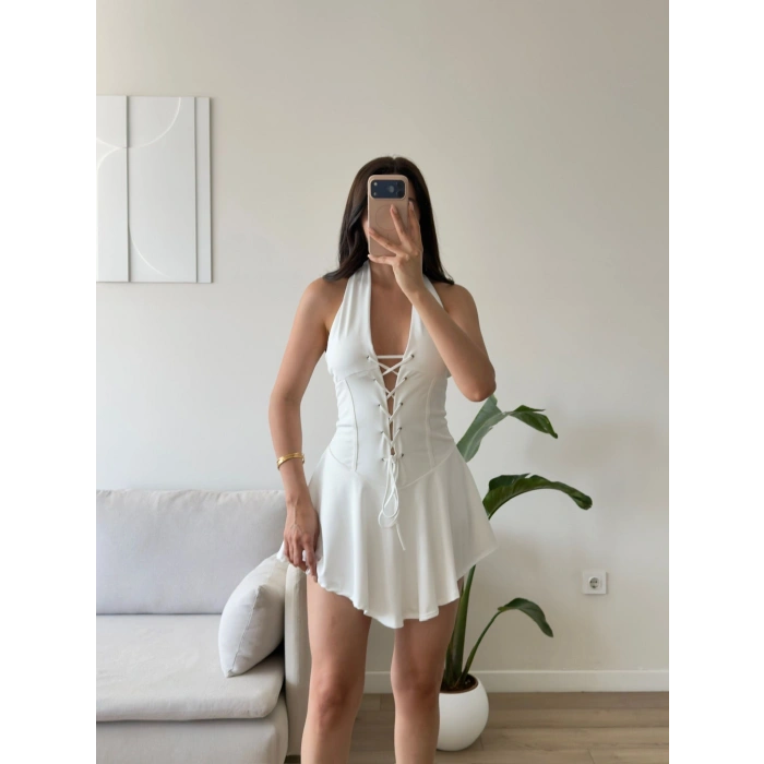 Halter Yaka Kuşgözü Bağcıklı Elbise - BEYAZ