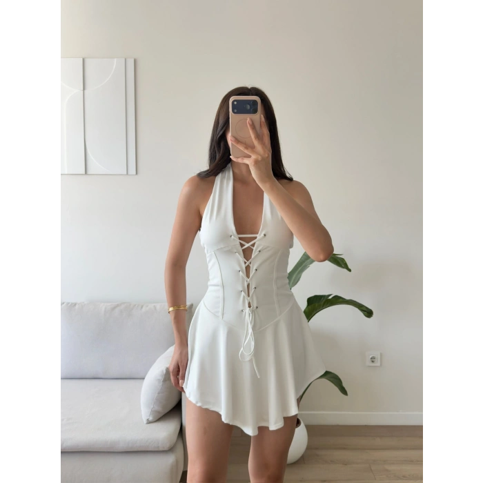 Halter Yaka Kuşgözü Bağcıklı Elbise - BEYAZ