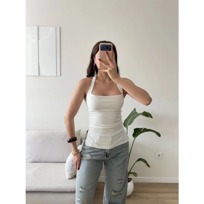 Halter Yaka Yırtmaçlı Bluz - BEYAZ