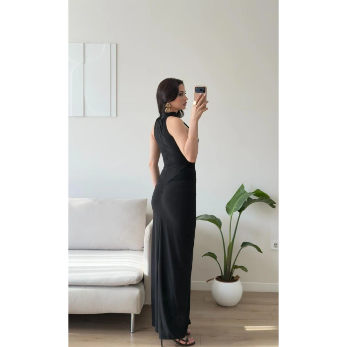 Halter Yırtmaçlı Balık Elbise - SİYAH