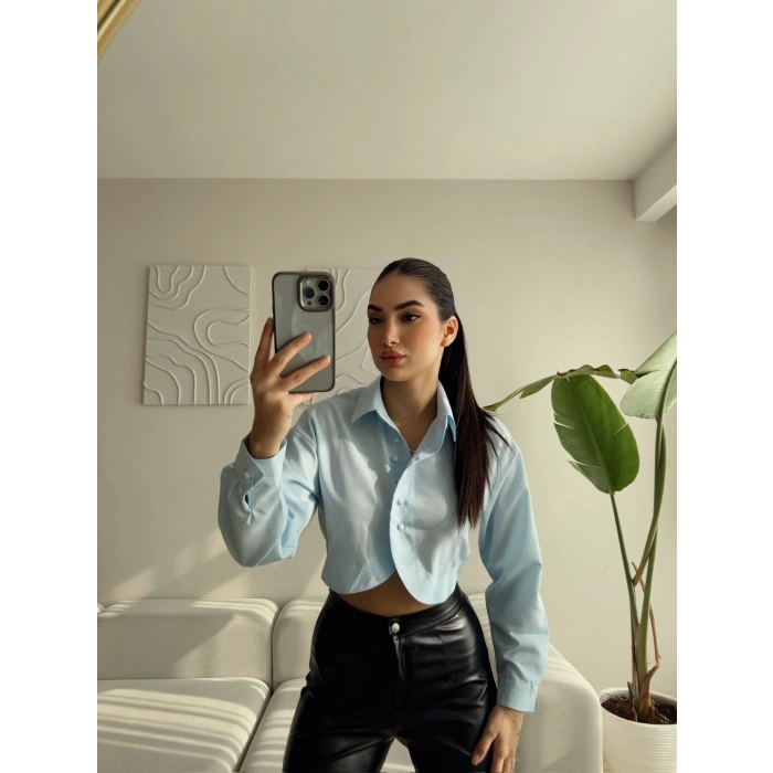 İnci Düğmeli Crop Gömlek - MAVİ
