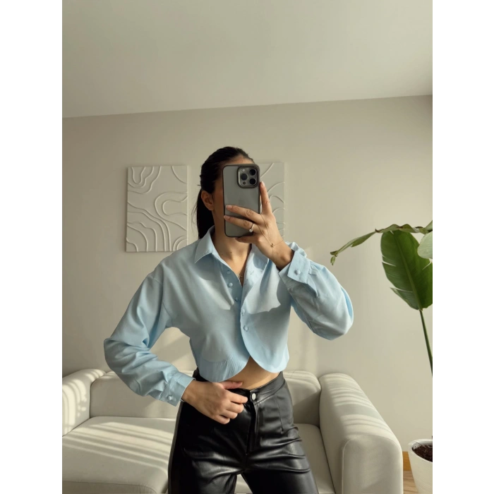 İnci Düğmeli Crop Gömlek - MAVİ