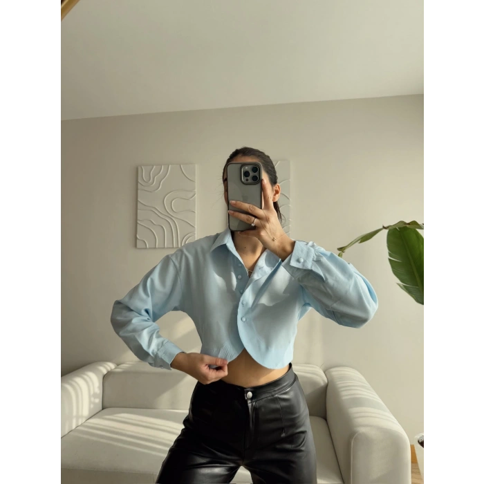 İnci Düğmeli Crop Gömlek - MAVİ