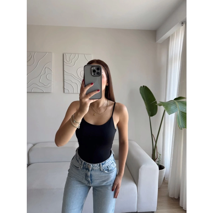Biyeli Askılı Bodysuit - SİYAH