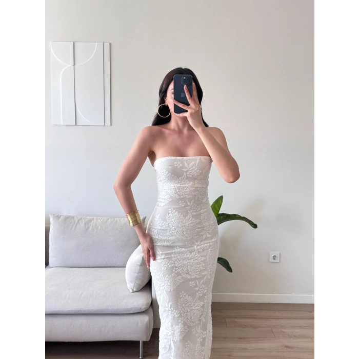 Kabartma Desen Straplez Elbise - BEYAZ