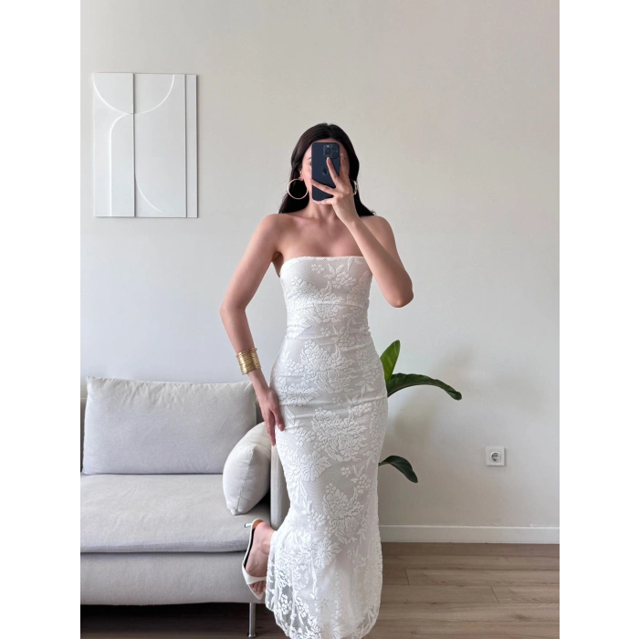 Kabartma Desen Straplez Elbise - BEYAZ