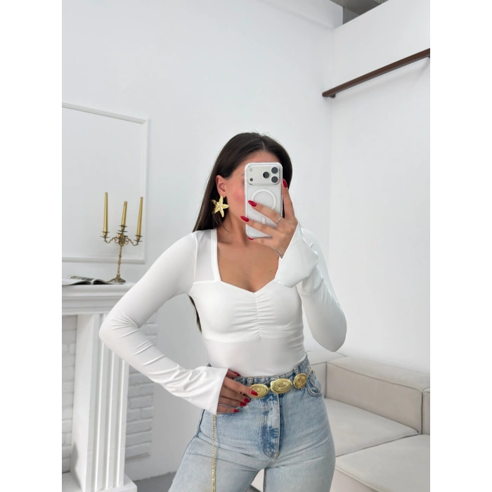 Kalp Yaka Kol İspanyol Crop - BEYAZ