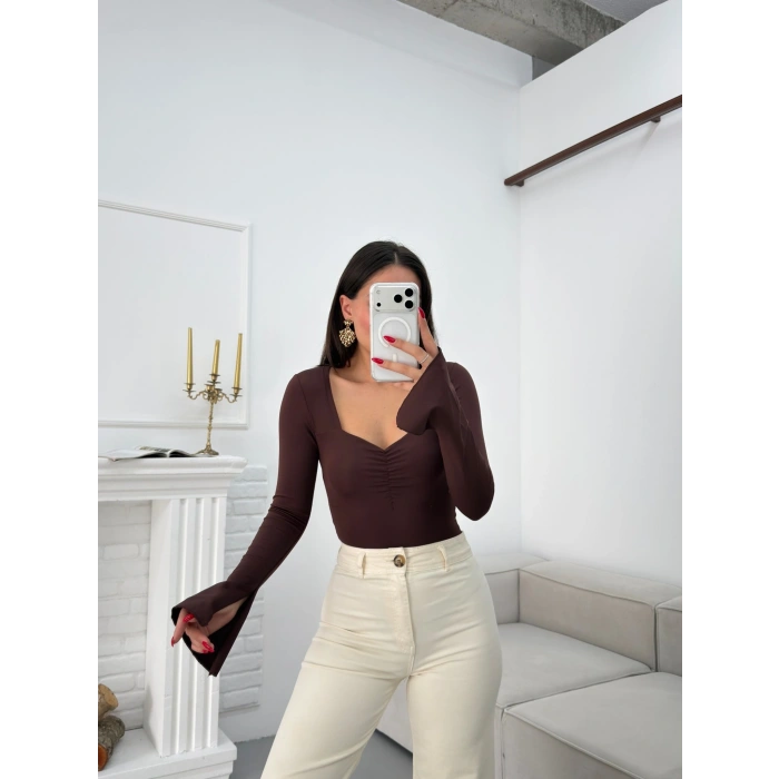 Kalp Yaka Kol İspanyol Crop - KAHVE