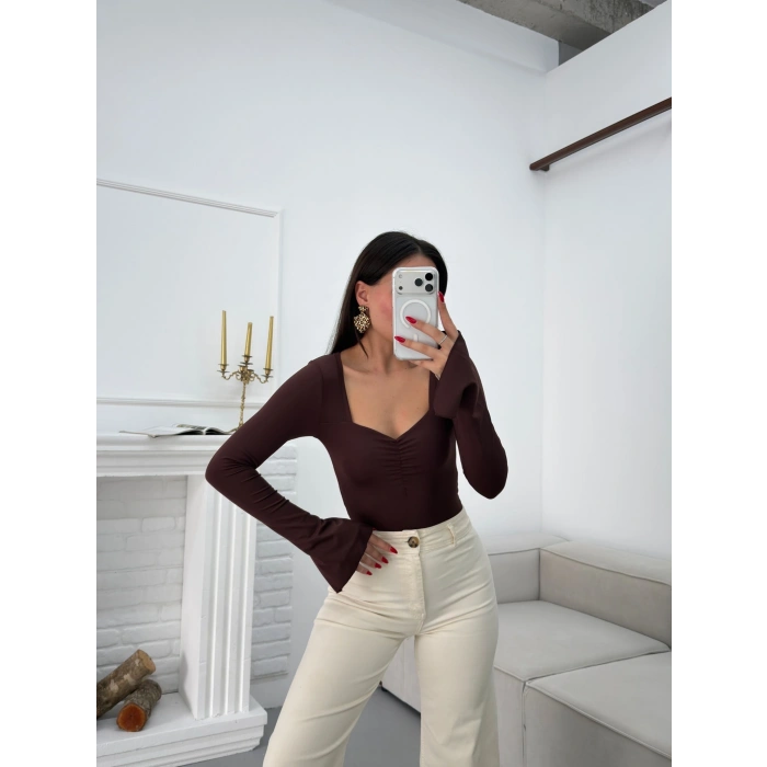 Kalp Yaka Kol İspanyol Crop - KAHVE