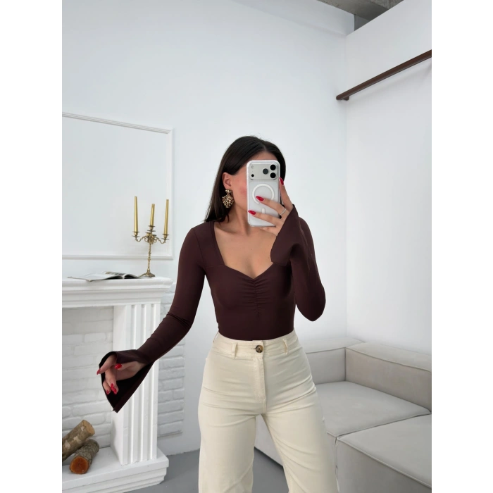 Kalp Yaka Kol İspanyol Crop - KAHVE