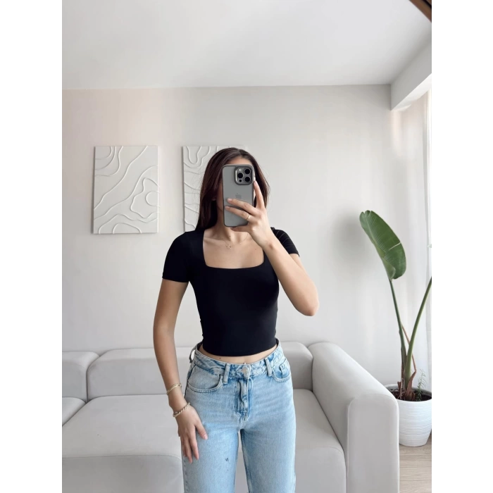 Kare Yaka Astarlı Kısa Crop - SİYAH