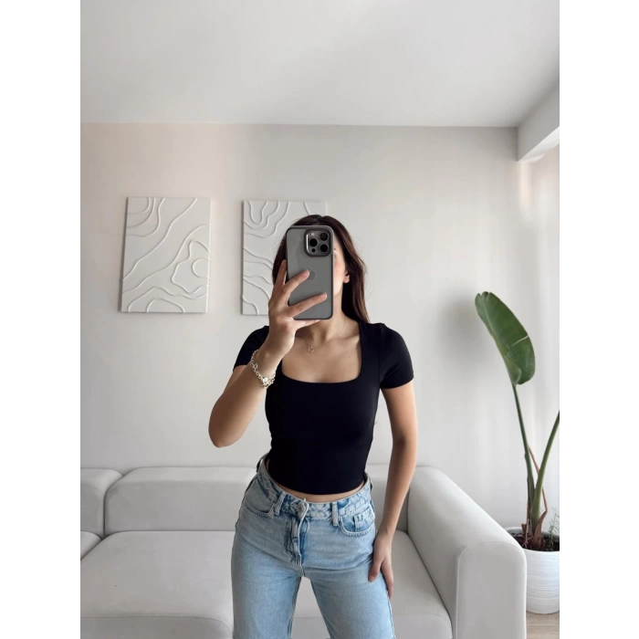 Kare Yaka Astarlı Kısa Crop - SİYAH