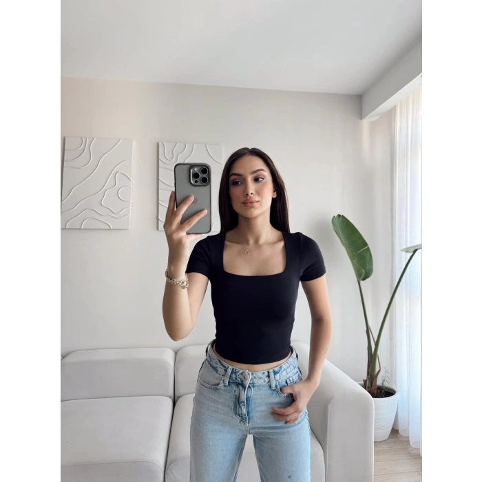 Kare Yaka Astarlı Kısa Crop - SİYAH