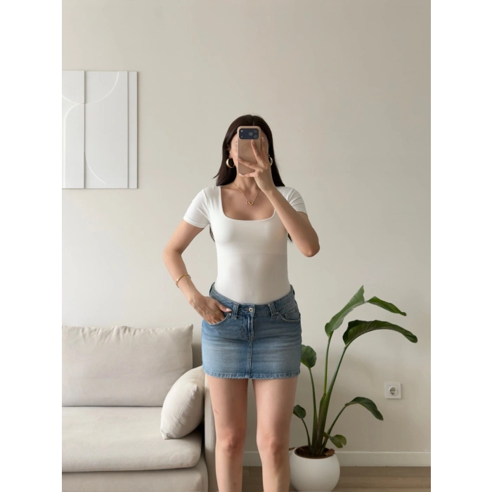 Kare Yaka Bodysuit - BEYAZ