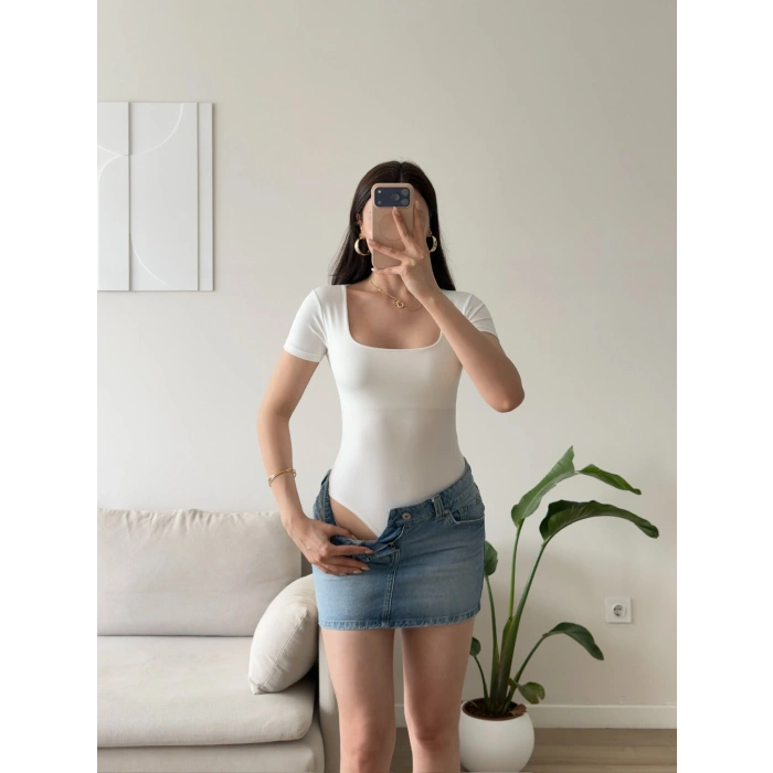 Kare Yaka Bodysuit - BEYAZ