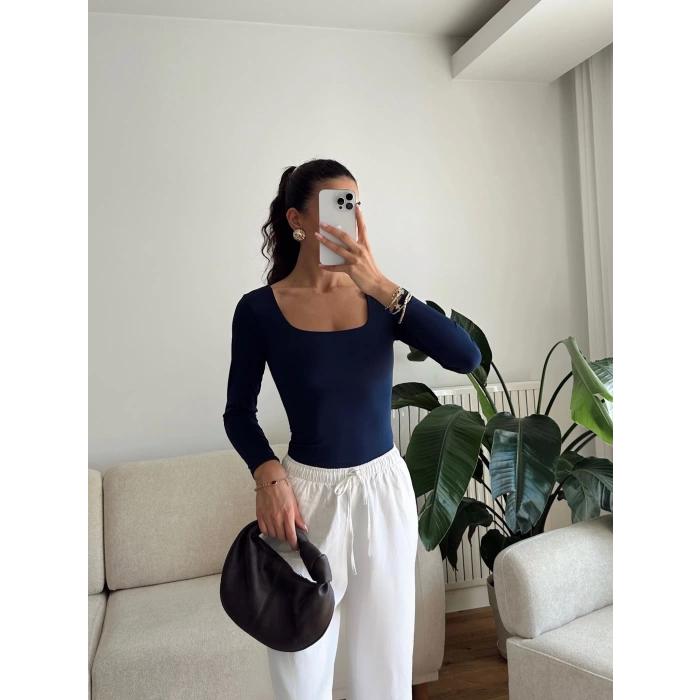 Kare Yaka Bodysuit - LACİVERT