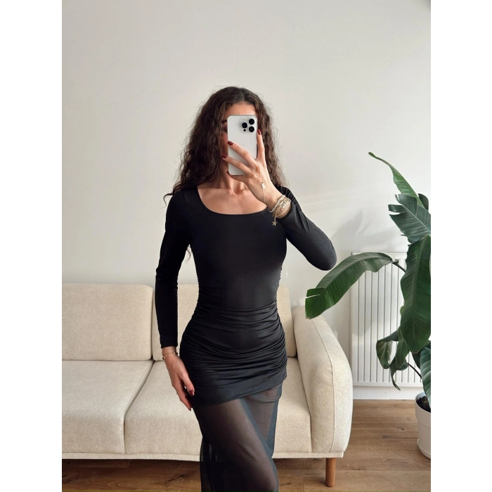 Kare Yaka Eteği Tül Elbise