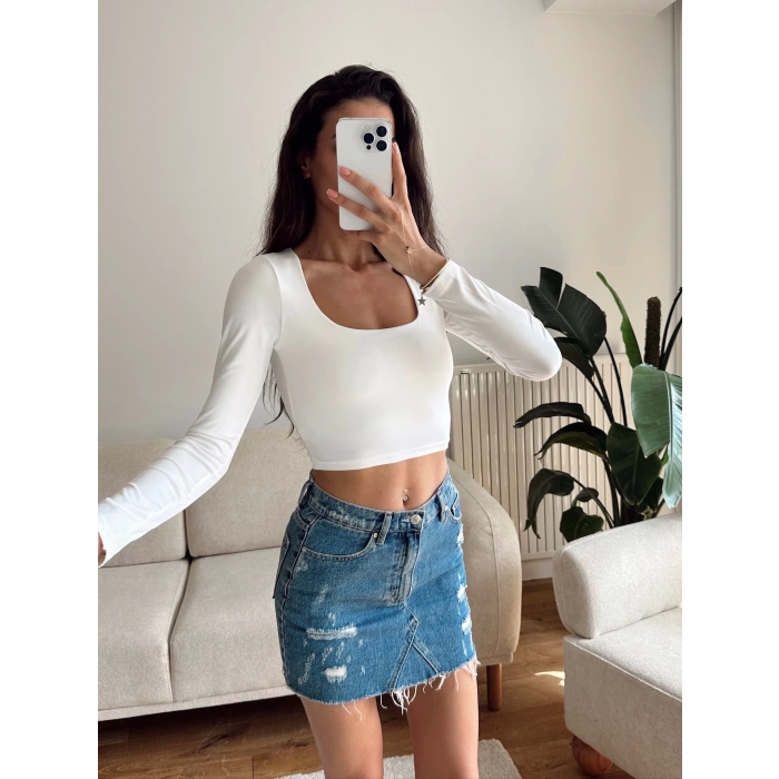 Kare Yaka Kısa Crop - BEYAZ