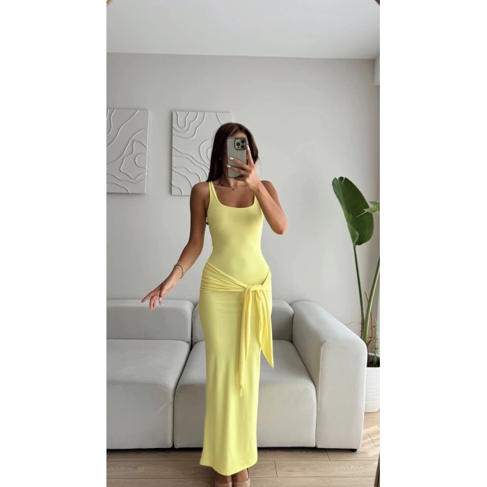 Kare Yaka Kuşaklı Elbise - SARI