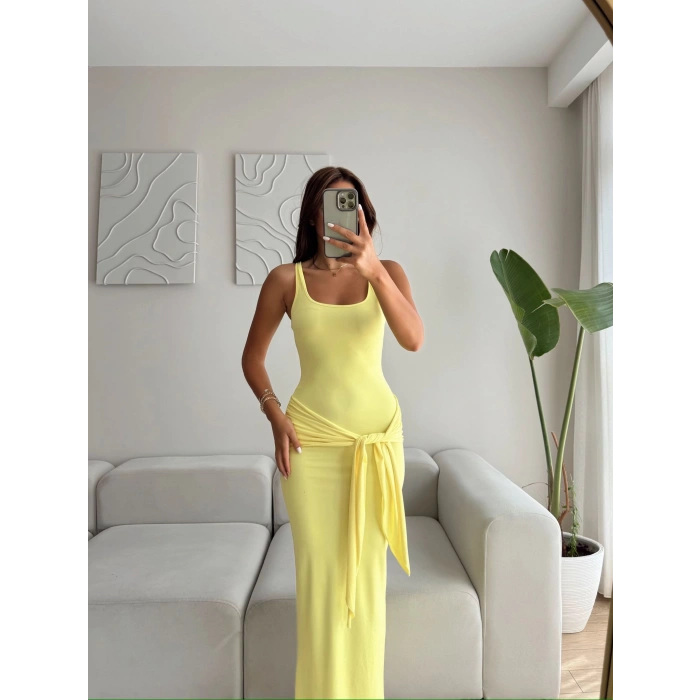 Kare Yaka Kuşaklı Elbise - SARI