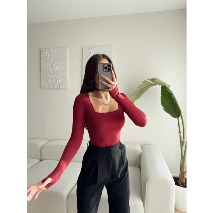 Kare Yaka Parmak Geçmeli Astarlı Bluz - BORDO