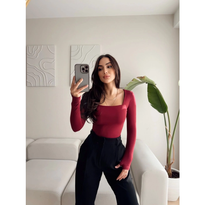 Kare Yaka Parmak Geçmeli Astarlı Bluz - BORDO